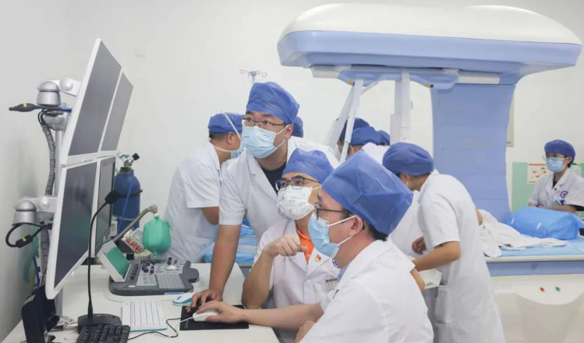 綿陽市中心醫院聚焦超聲消融治療惡性腫瘤成功完成