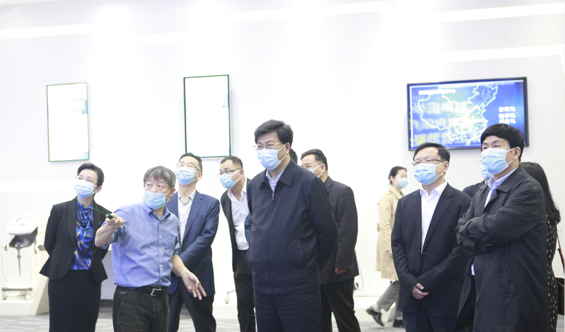 重慶市政協(xié)主席、黨組書記王炯到超聲醫(yī)療國家工程研究中心考察